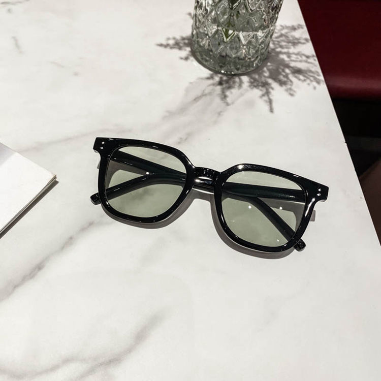 Gafas de Sol Versátiles para Hombre | Casual y Elegante Sunglasses